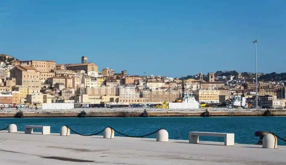 Appartamento in affitto a Ancona