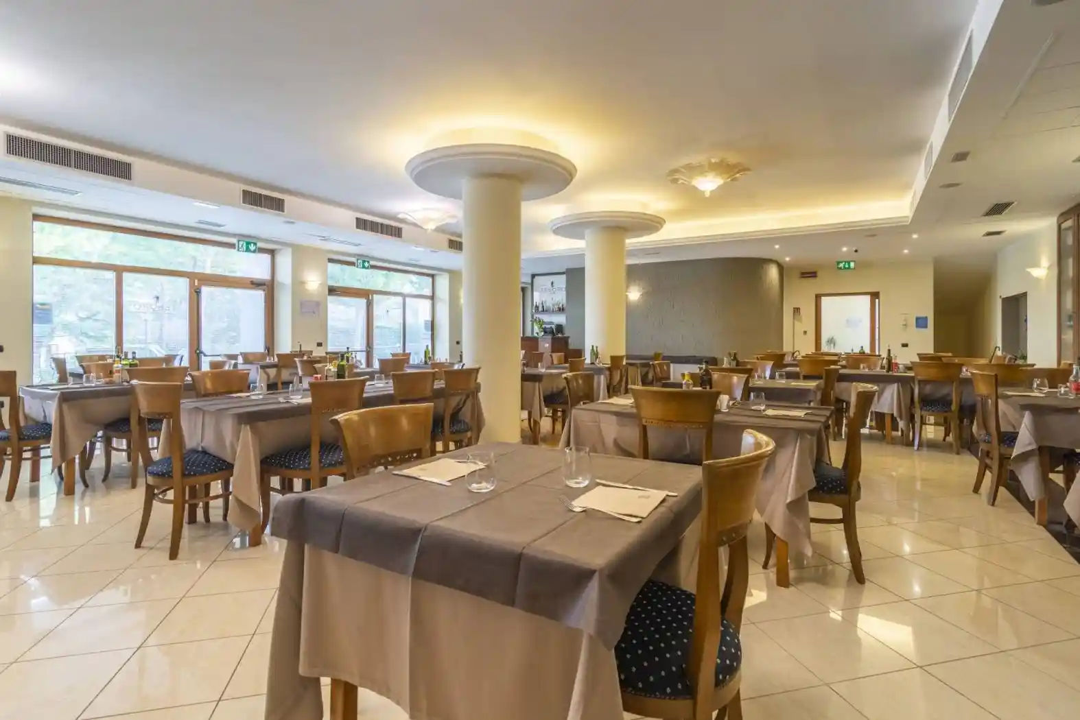 Palazzo - Edificio in vendita a Caldarola