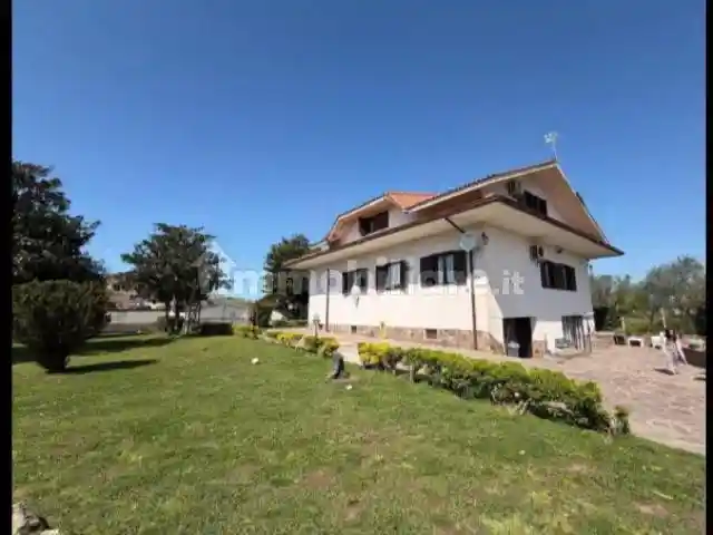 Villa in vendita a Aprilia