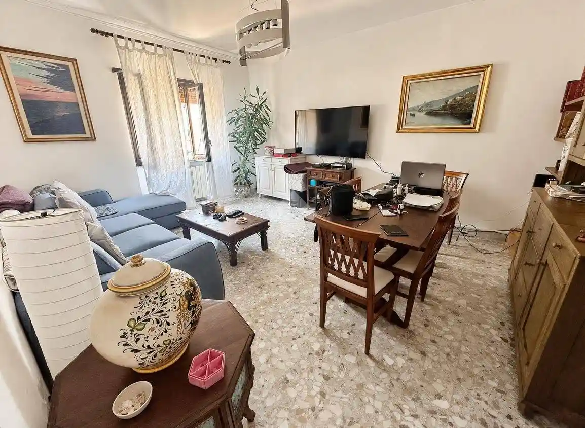 Appartamento in vendita a Napoli