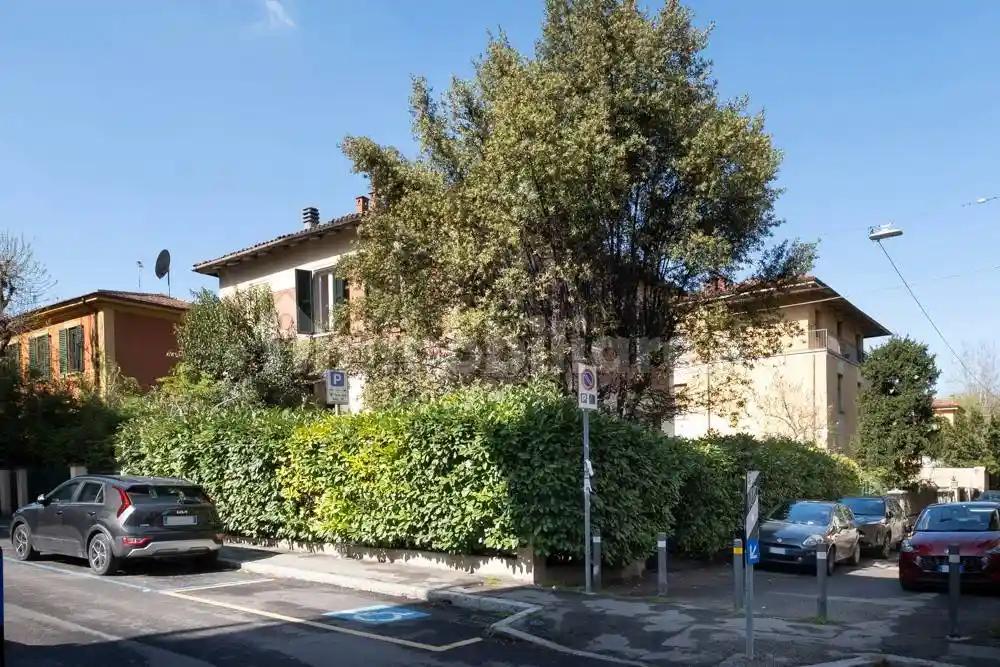 Casa indipendente in vendita a Bologna