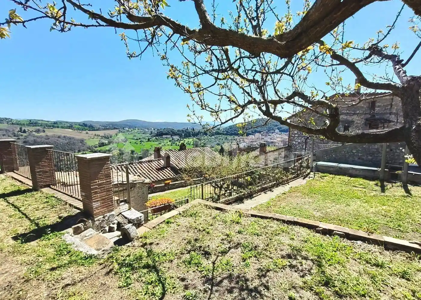 Palazzo - Edificio in vendita a Amelia