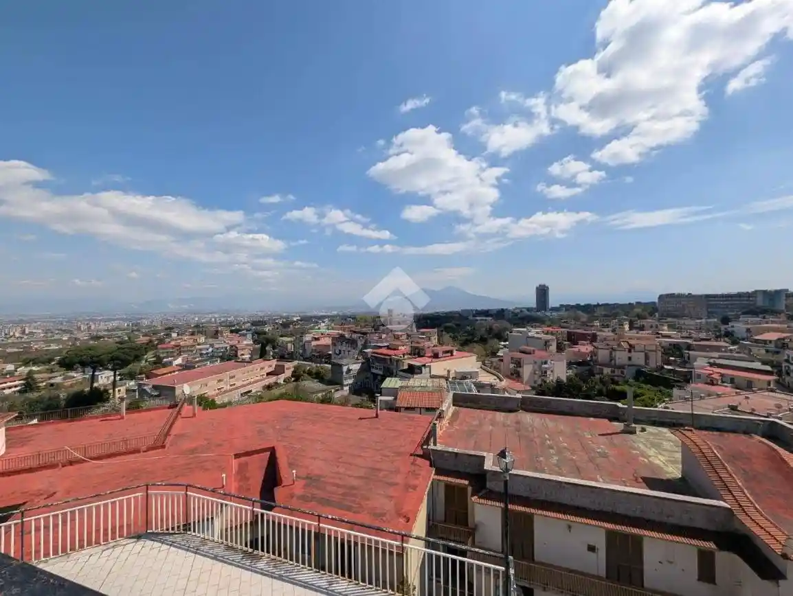 Appartamento in vendita a Napoli