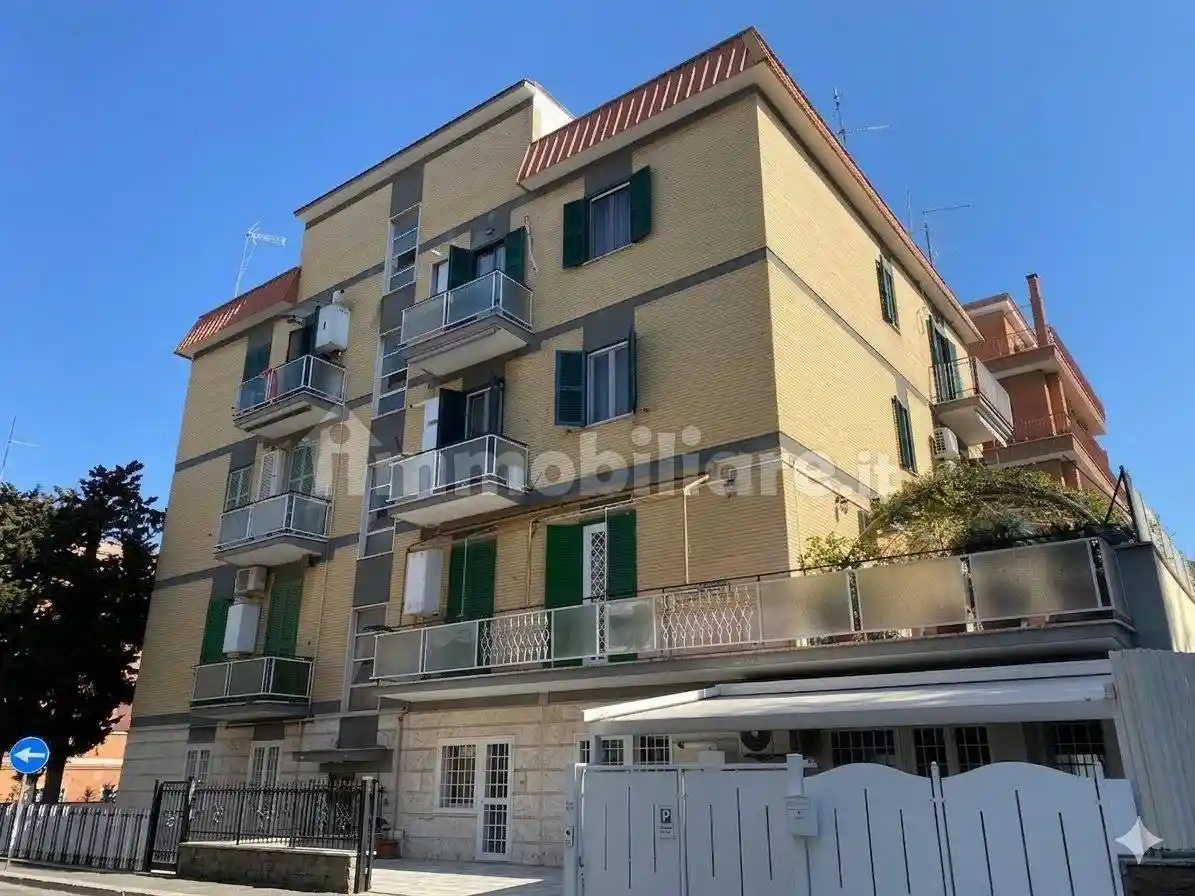 Appartamento in vendita a Roma