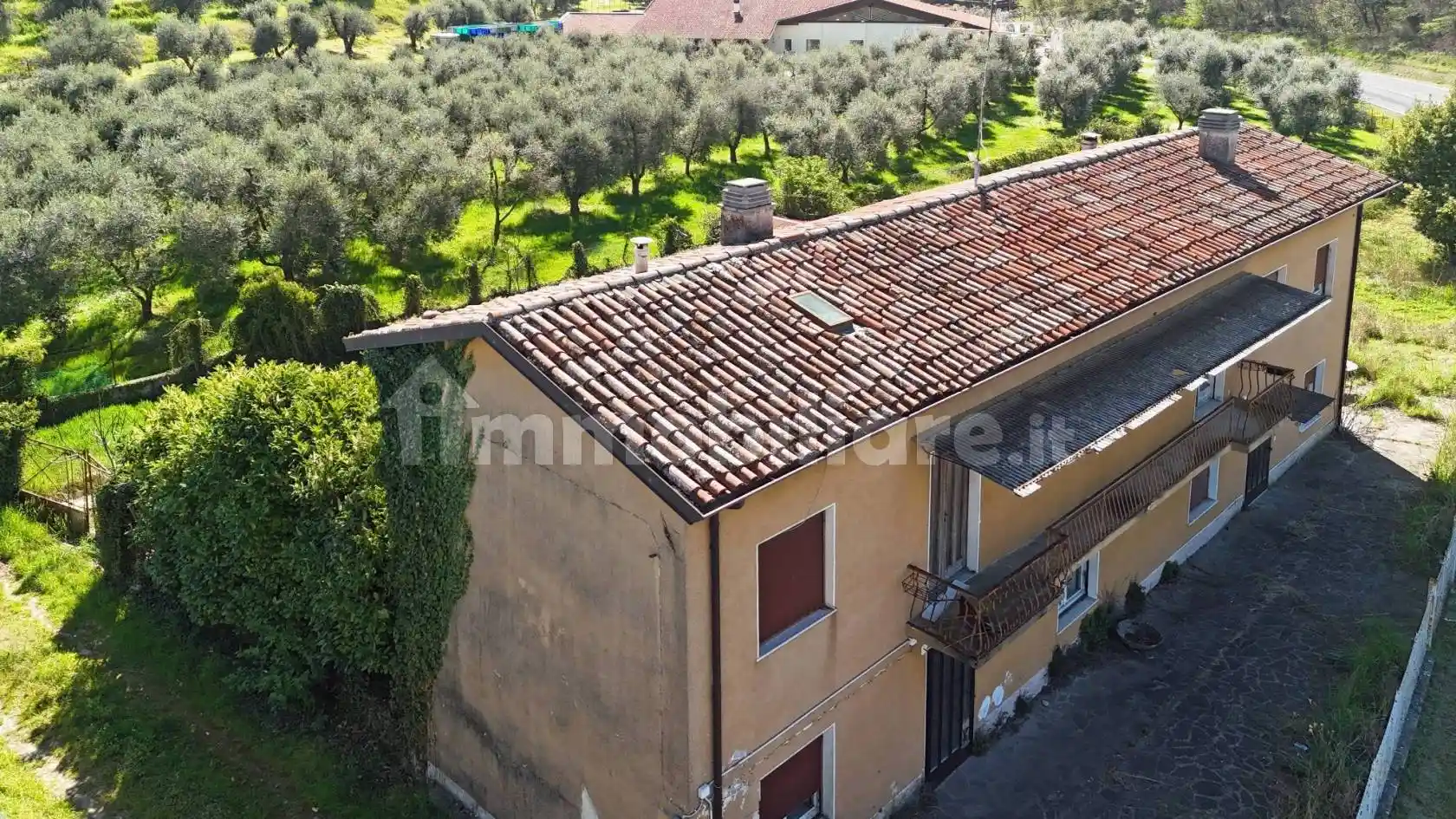 Villa in vendita a Soiano del Lago