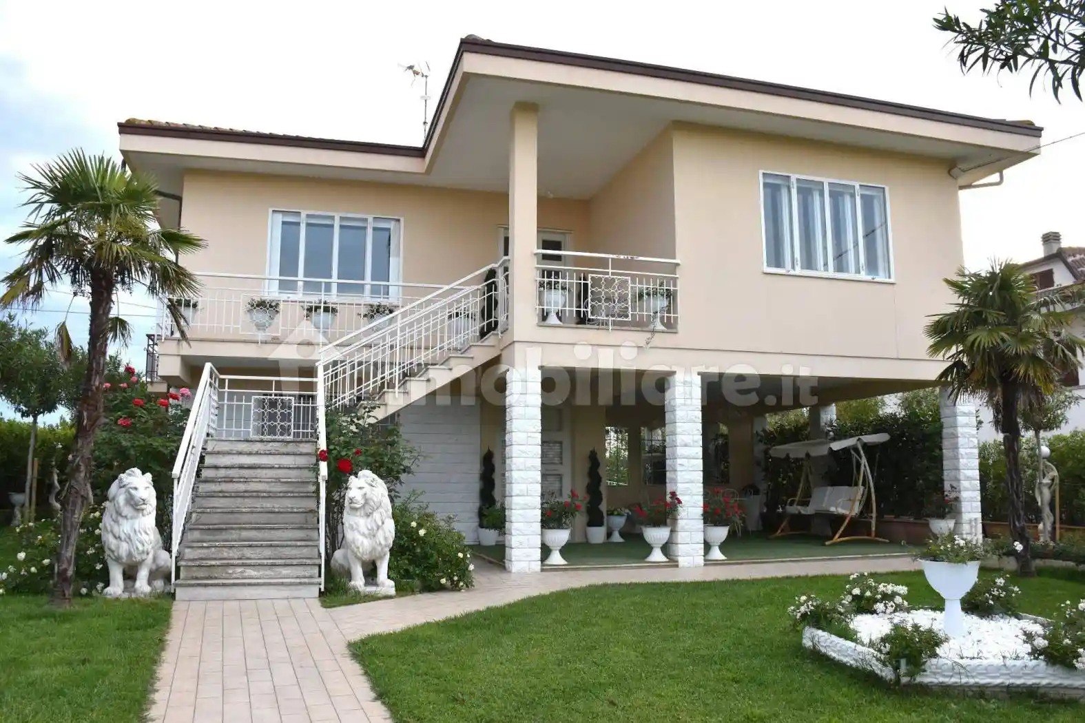 Villa in vendita a San Costanzo