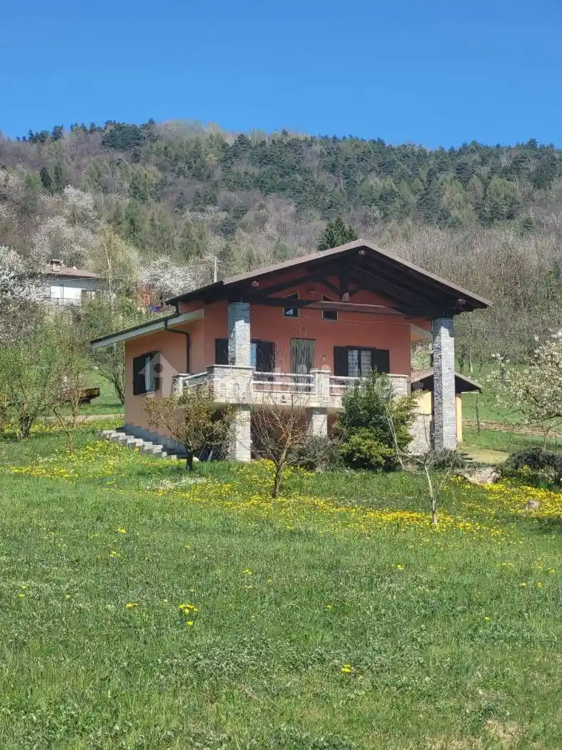 Villa in vendita a Roccabruna