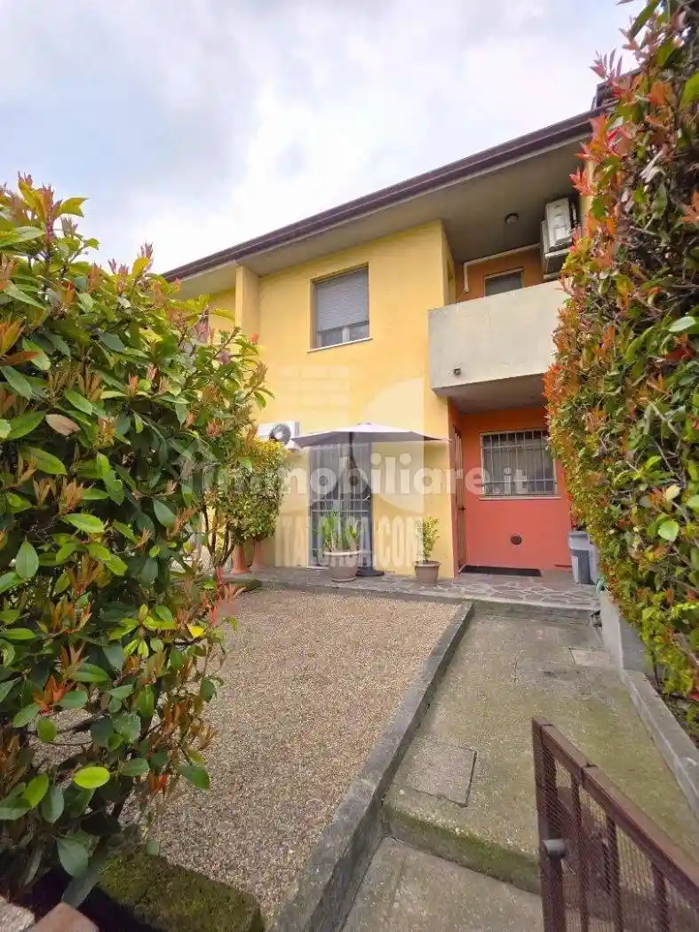 Villetta a schiera in vendita a Borgo Virgilio