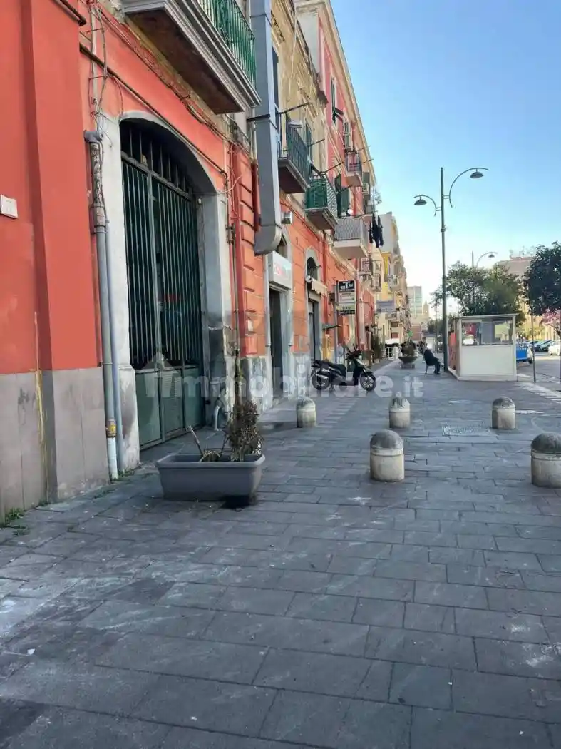 Appartamento in vendita a Napoli