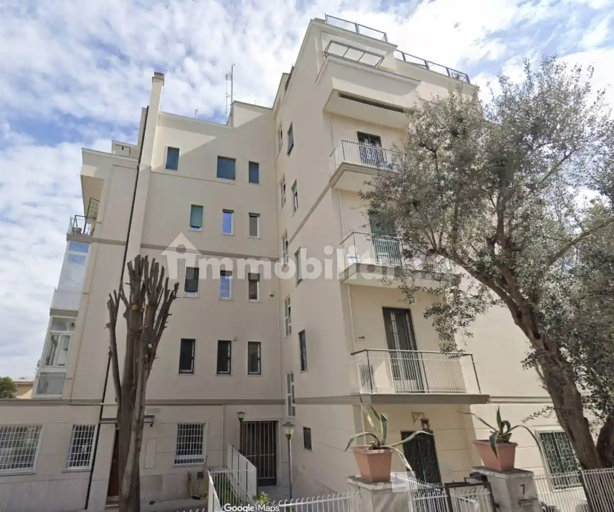 Palazzo - Stabile in vendita a Roma