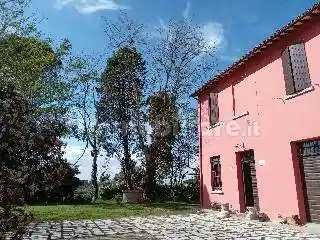 Casa indipendente in vendita a Forlì