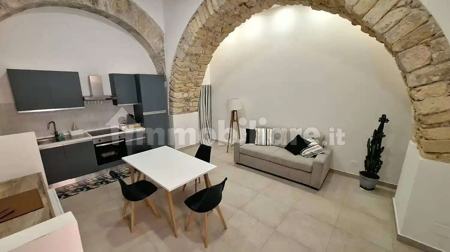 Casa indipendente in affitto a Tarquinia