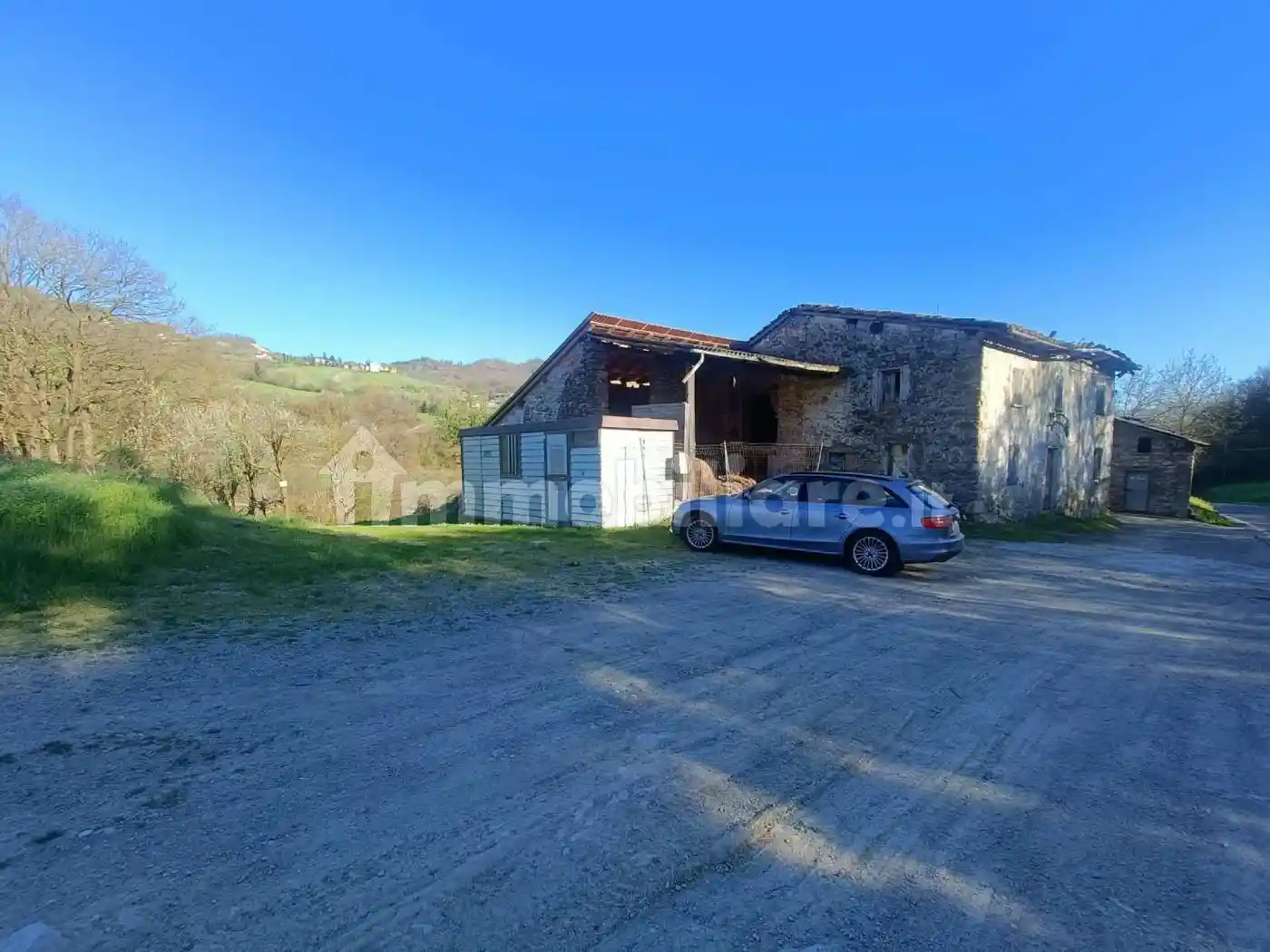 Rustico - Casale in vendita a Castelnovo Ne' Monti