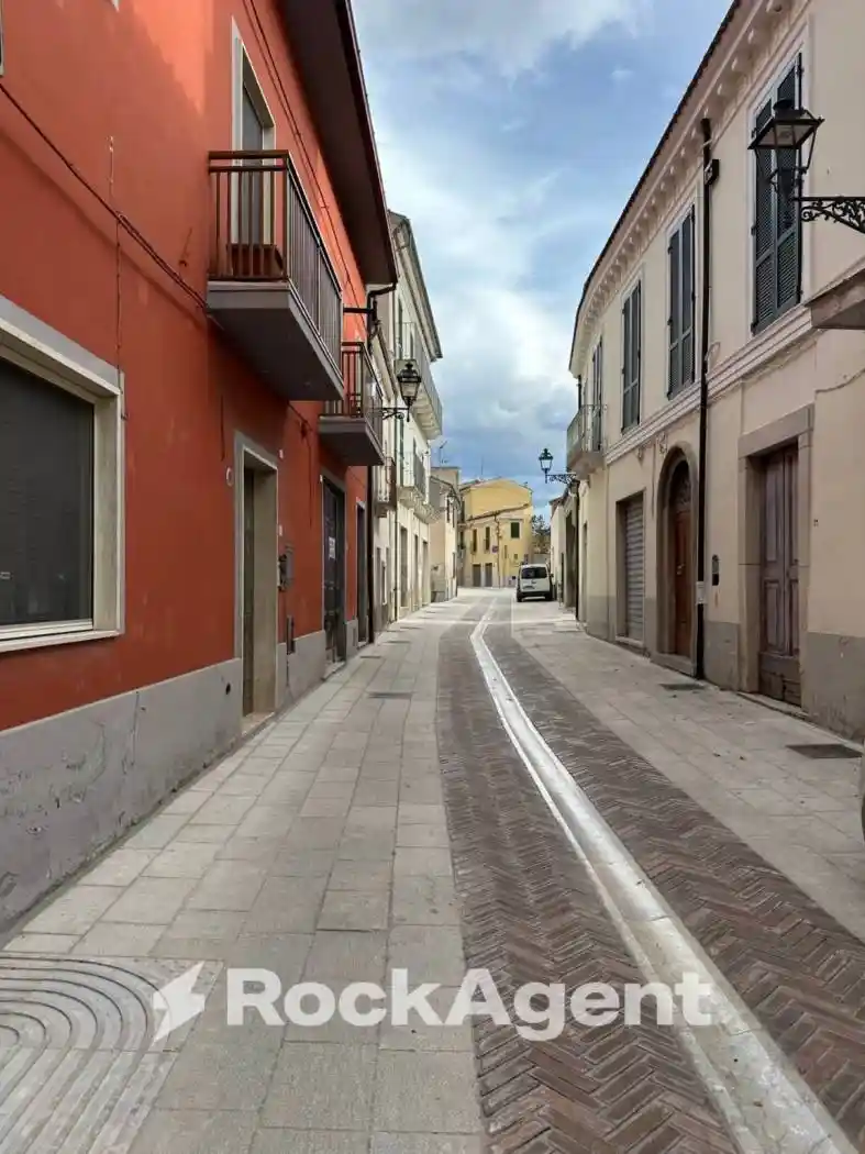 Casa indipendente in vendita a Torre de' Passeri