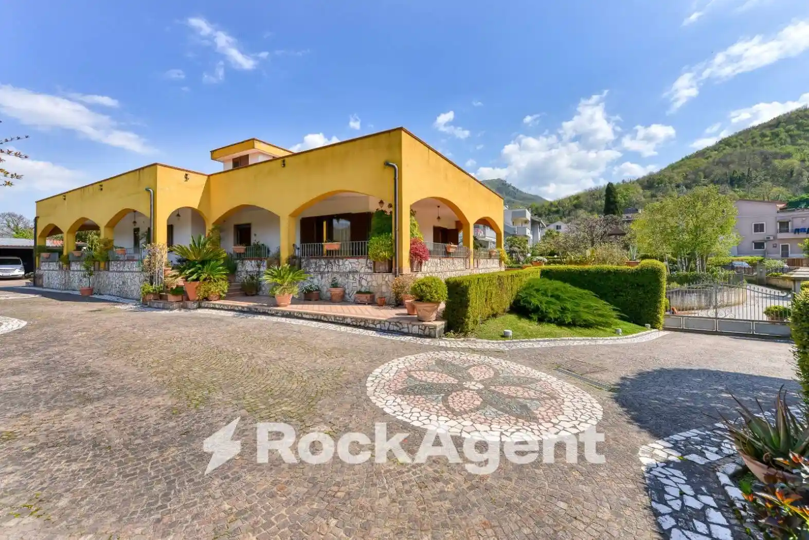 Villa in vendita a Baronissi