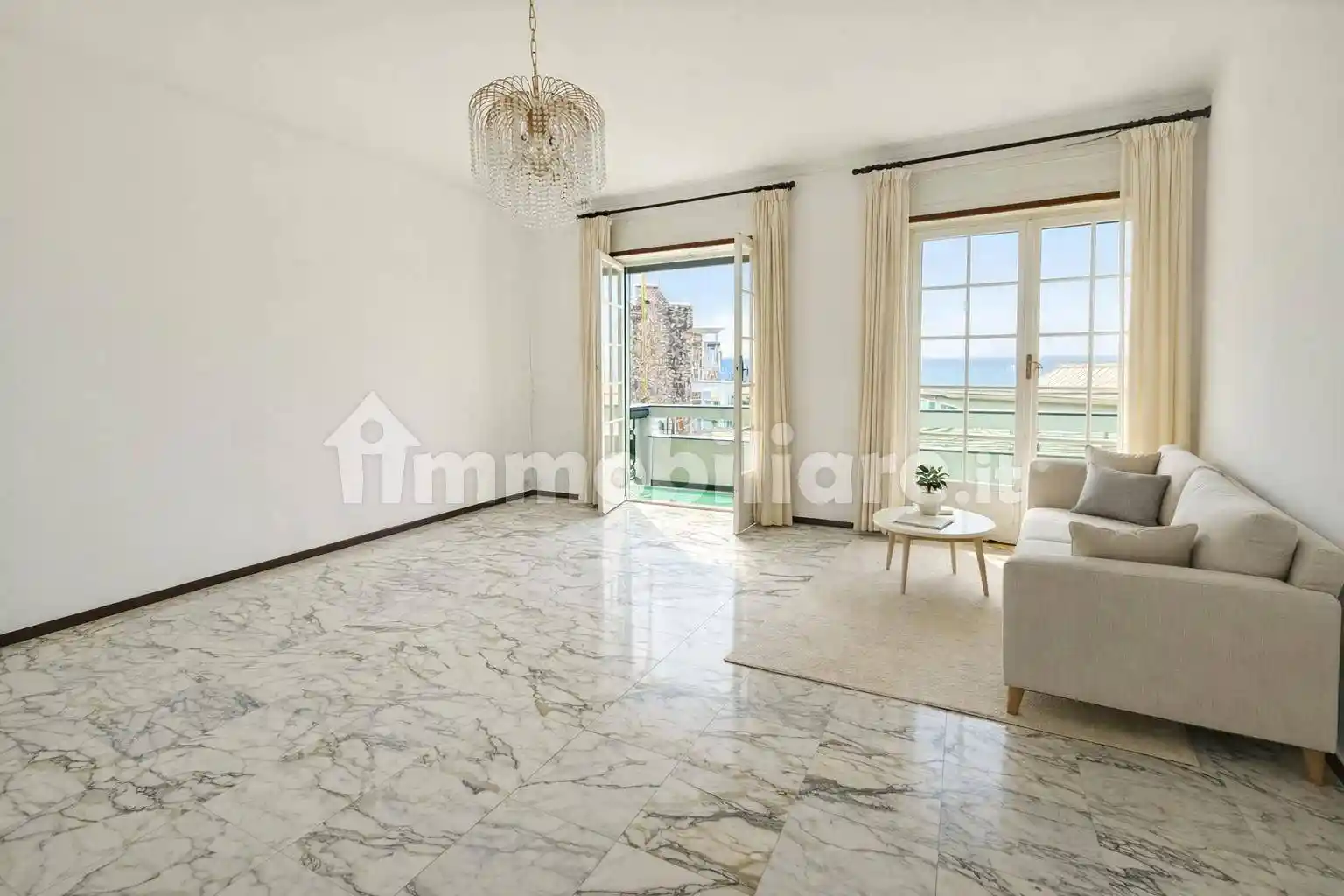 Appartamento in vendita a Genova