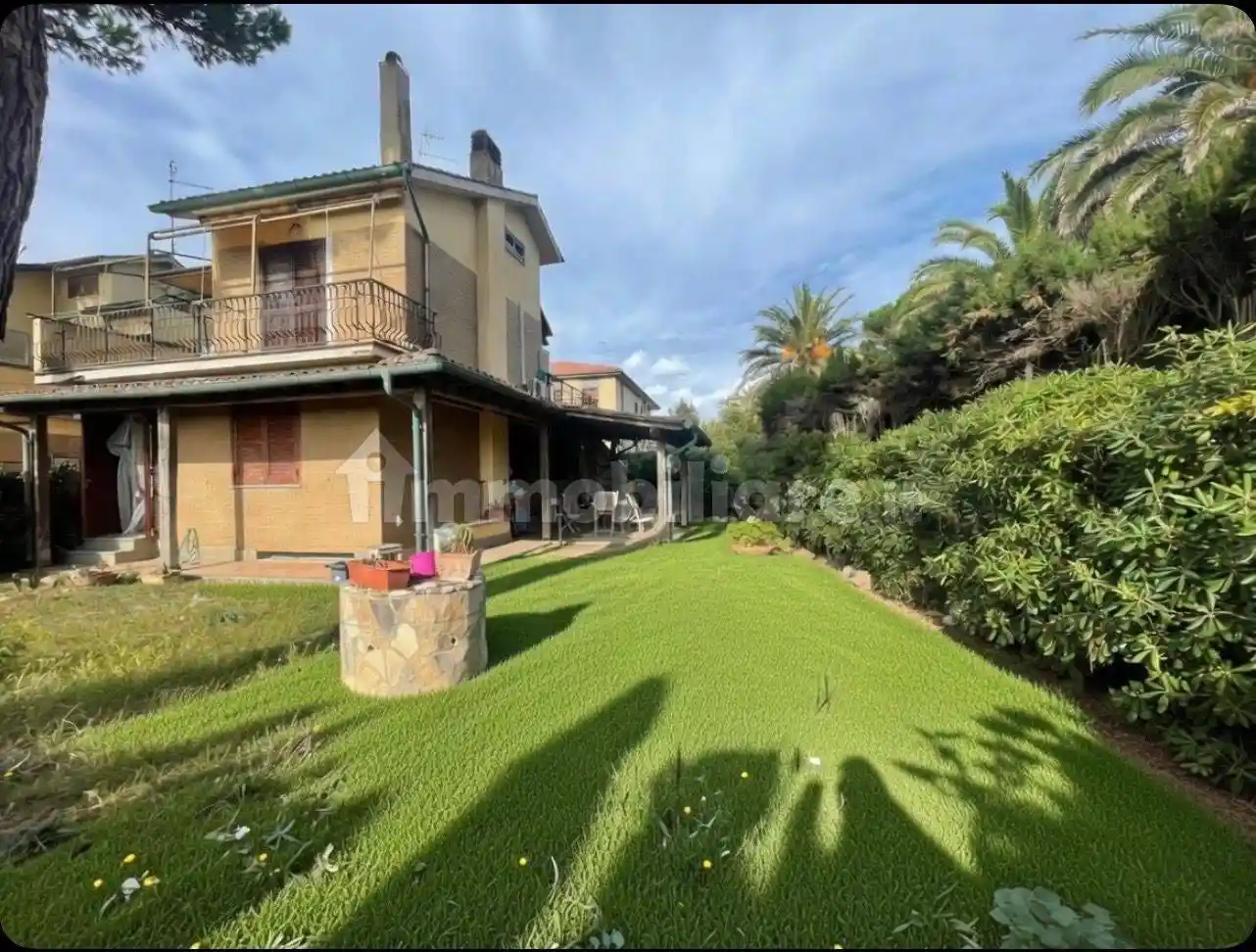 Villa in vendita a Santa Marinella