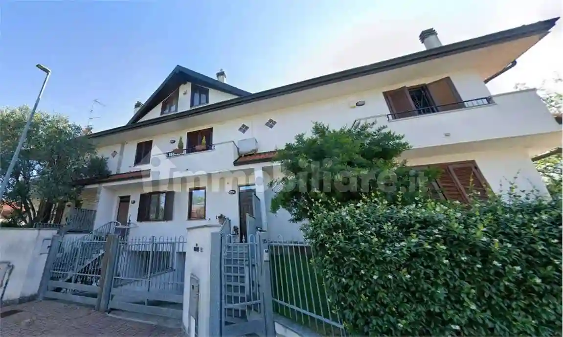 Villetta a schiera - foto 2