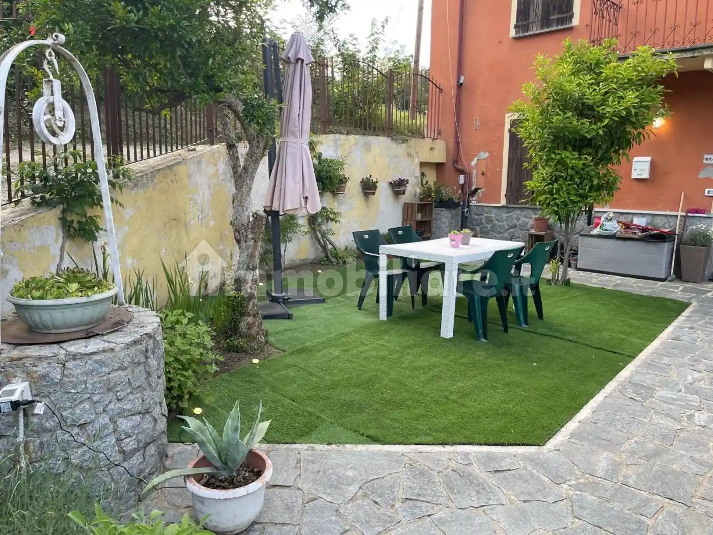 Rustico - Casale in vendita a Mombercelli