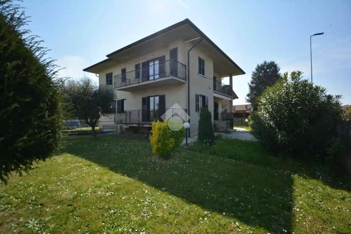 Appartamento in vendita a Madone