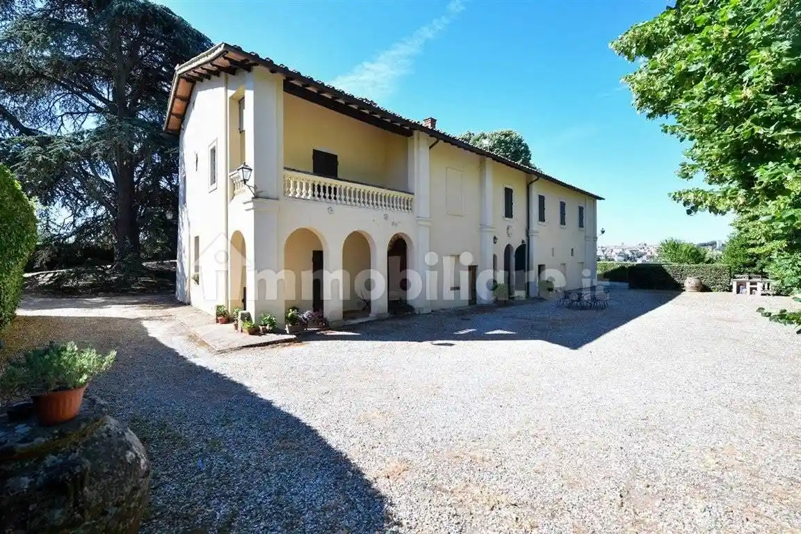 Villa in vendita a Siena