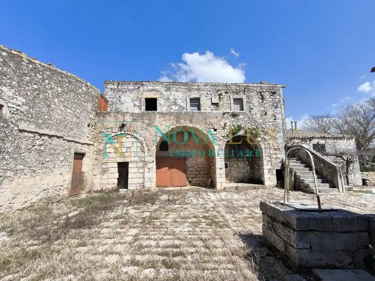 Rustico - Casale in vendita a Ragusa
