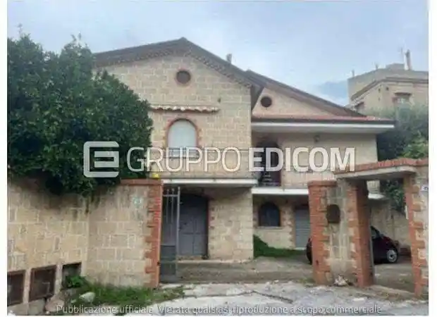 Palazzo - Stabile in vendita a Carbonara di Nola