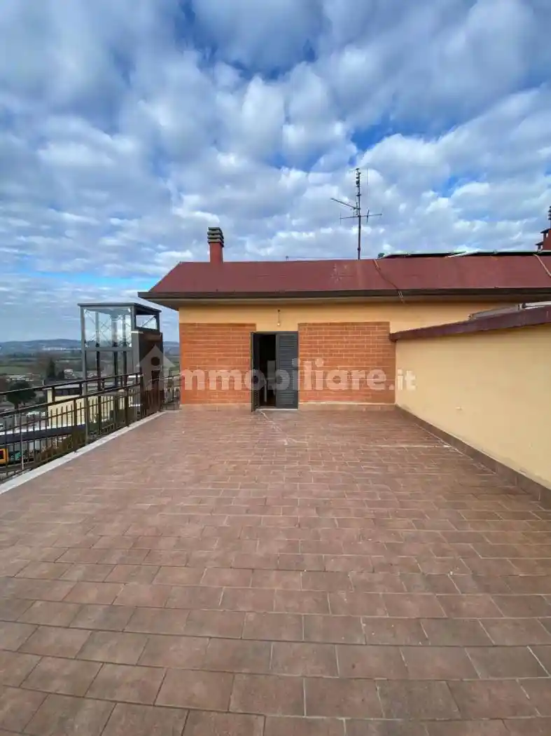 Appartamento in vendita a Fara in Sabina