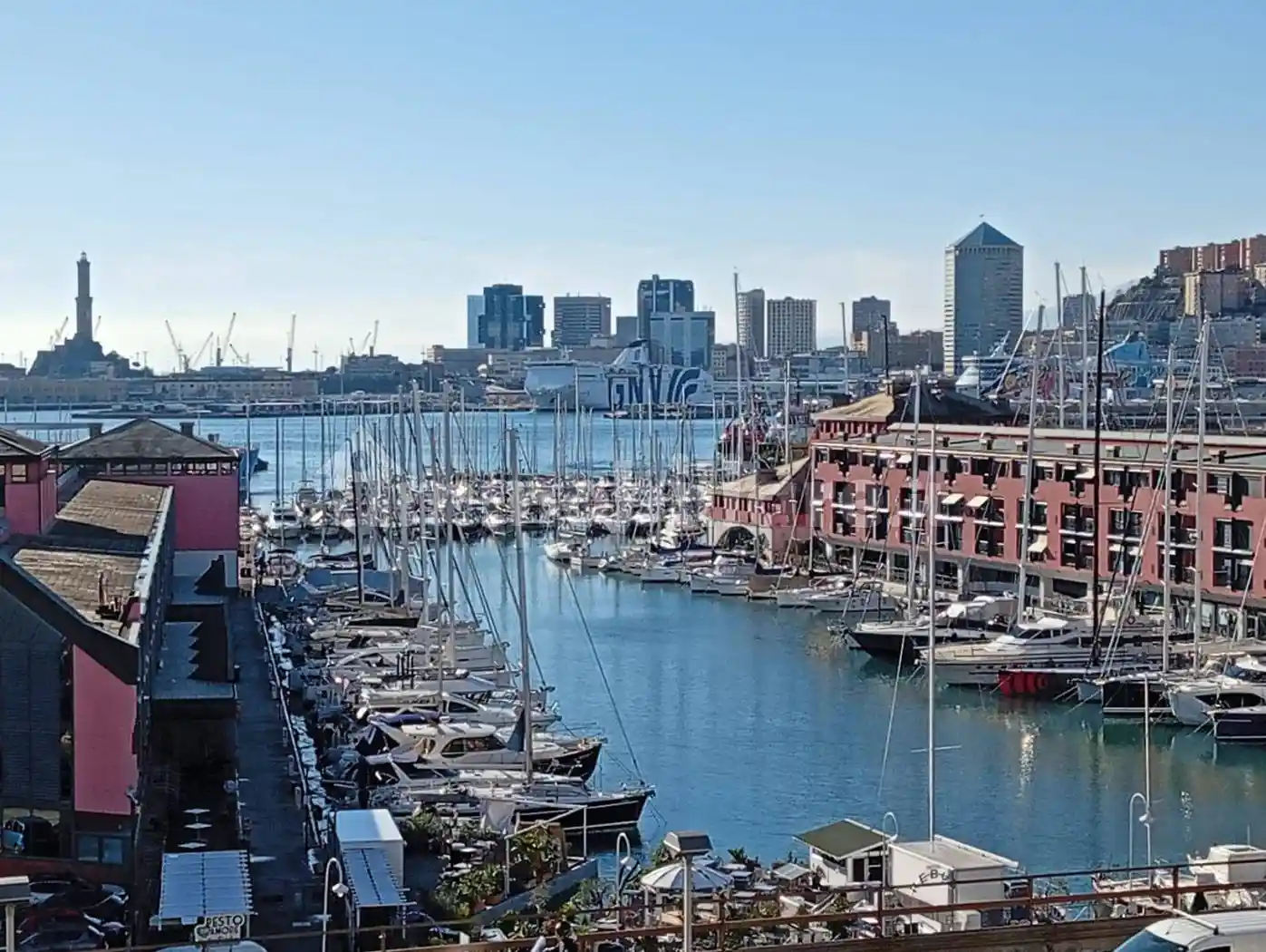 Appartamento in vendita a Genova