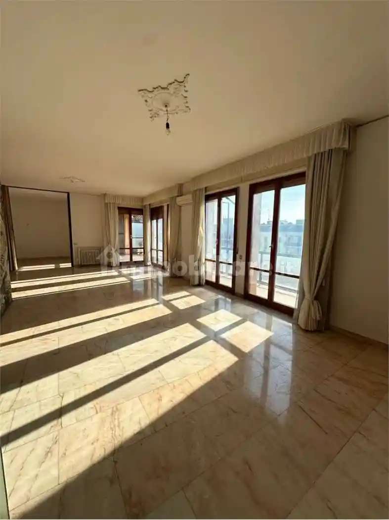 Appartamento in vendita a Modena