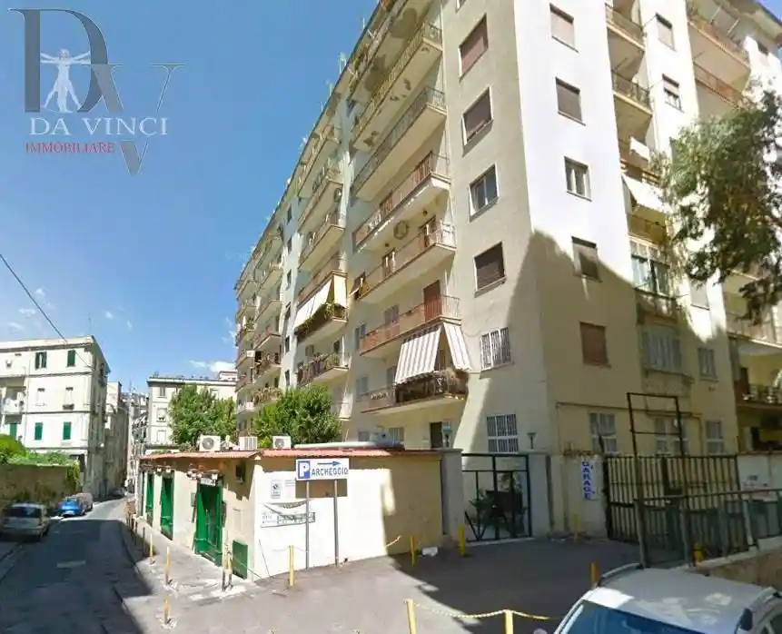 Appartamento in vendita a Napoli