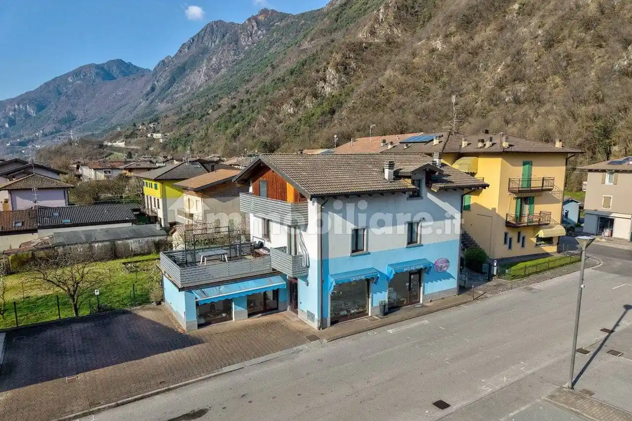 Casa indipendente in vendita a Bagolino