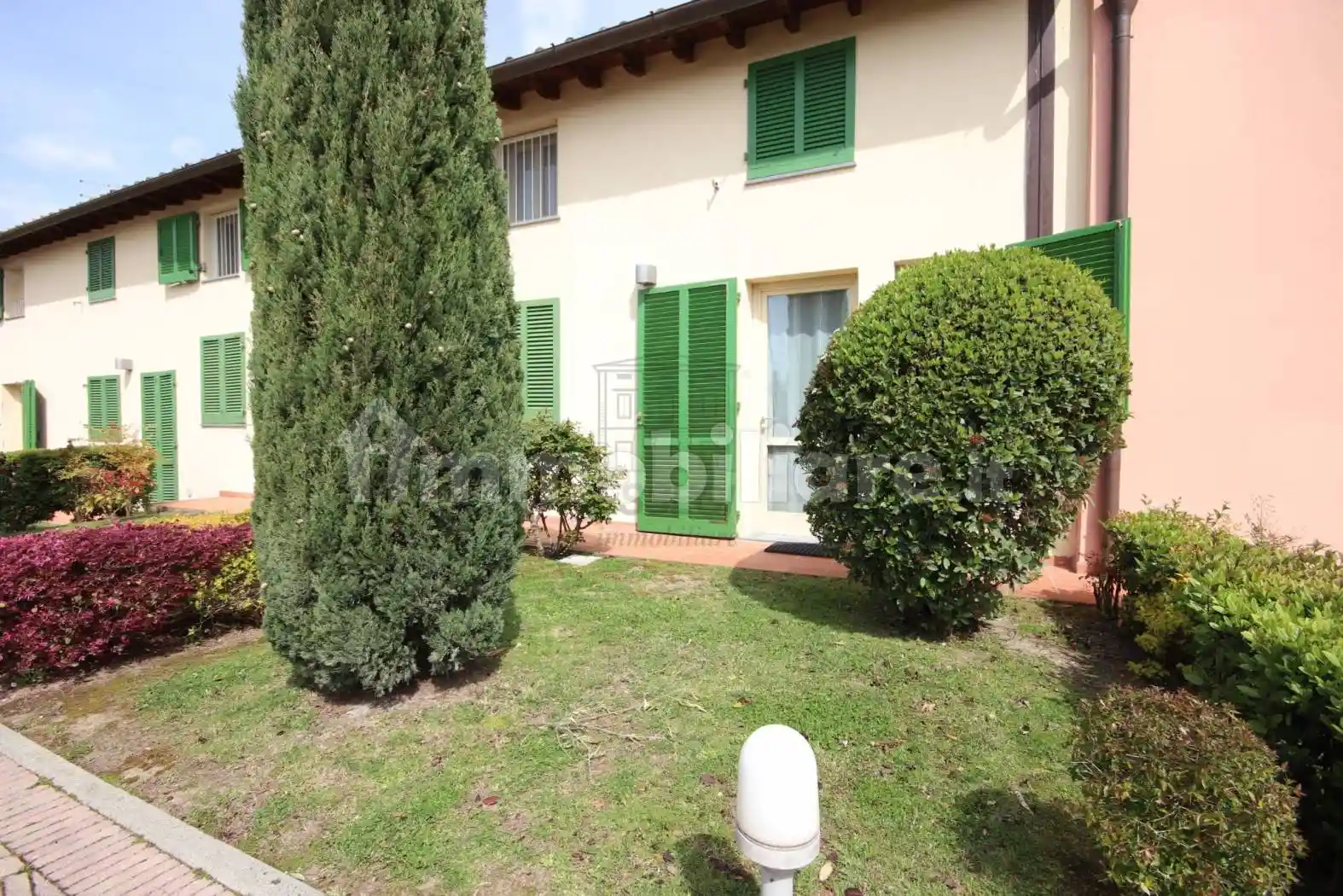 Casa indipendente in affitto a Montecarlo