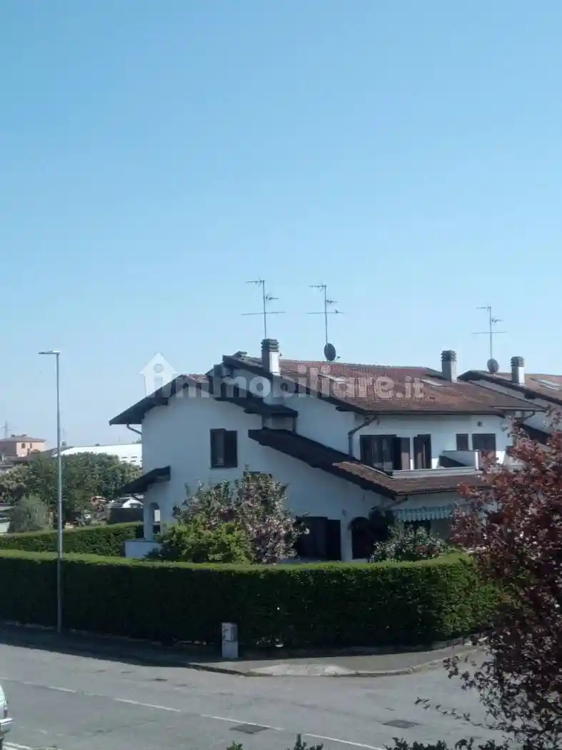 Villa in vendita a Noviglio