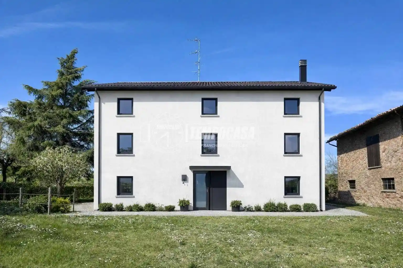 Casa indipendente in vendita a Reggio Emilia