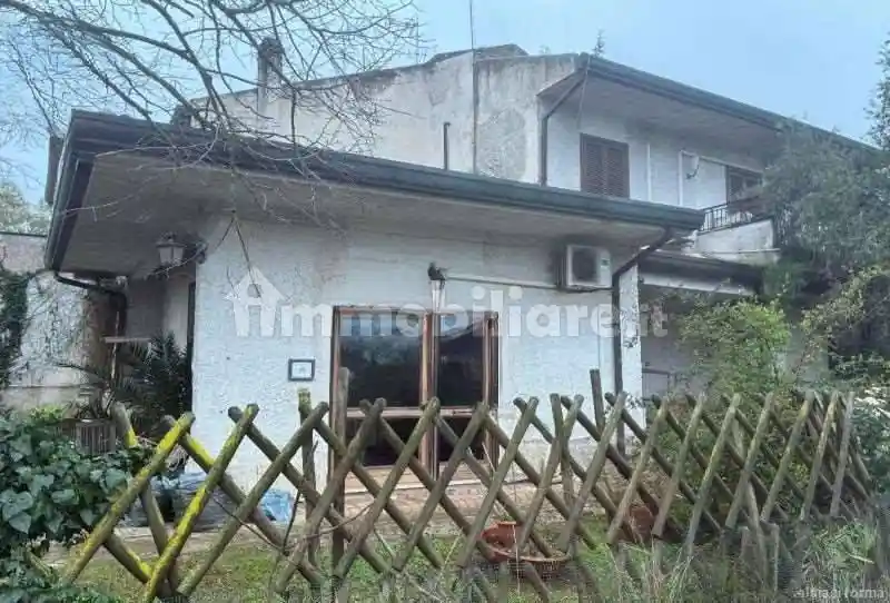 Villetta a schiera in vendita a Roma