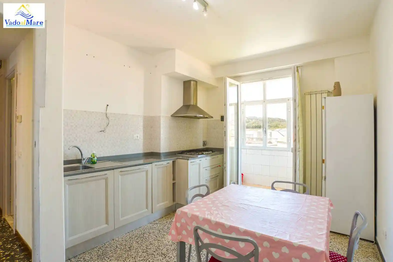 Appartamento in vendita a Vado Ligure