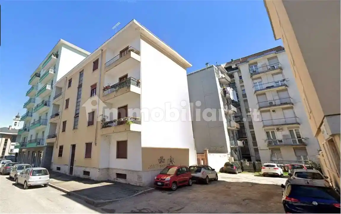 Appartamento in vendita a Novara