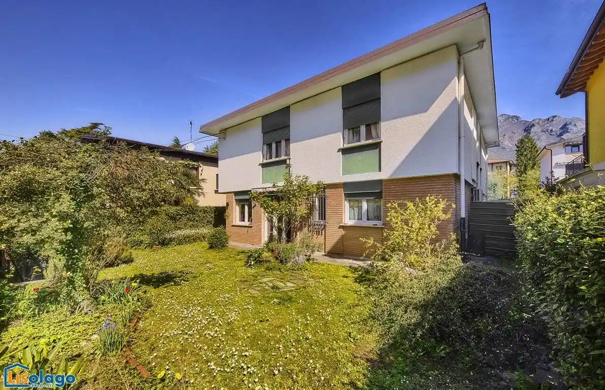 Villa in vendita a Mandello del Lario