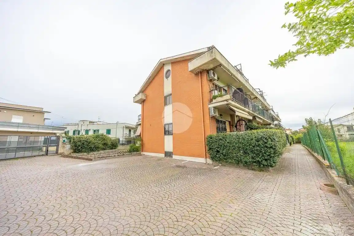 Appartamento in vendita a Guidonia Montecelio