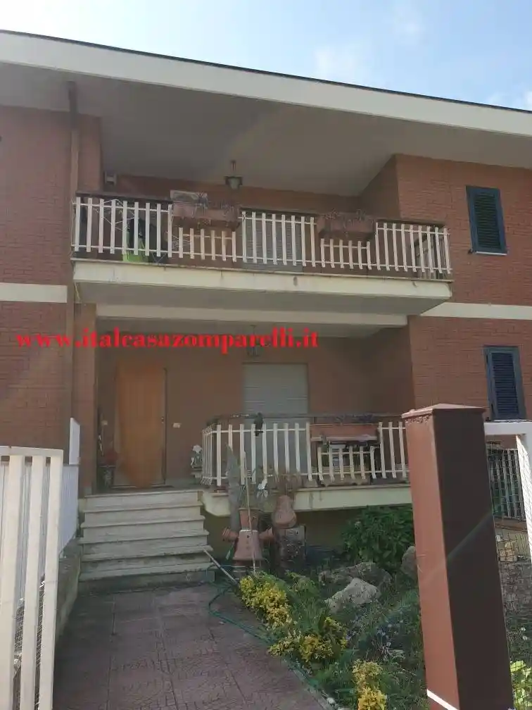 Villetta a schiera in vendita a Cisterna di Latina