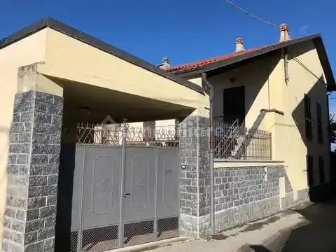 Villa in vendita a Mercenasco