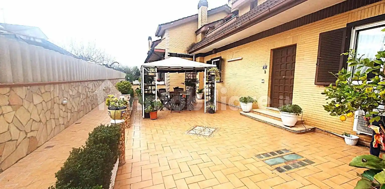 Villetta a schiera in vendita a Roma