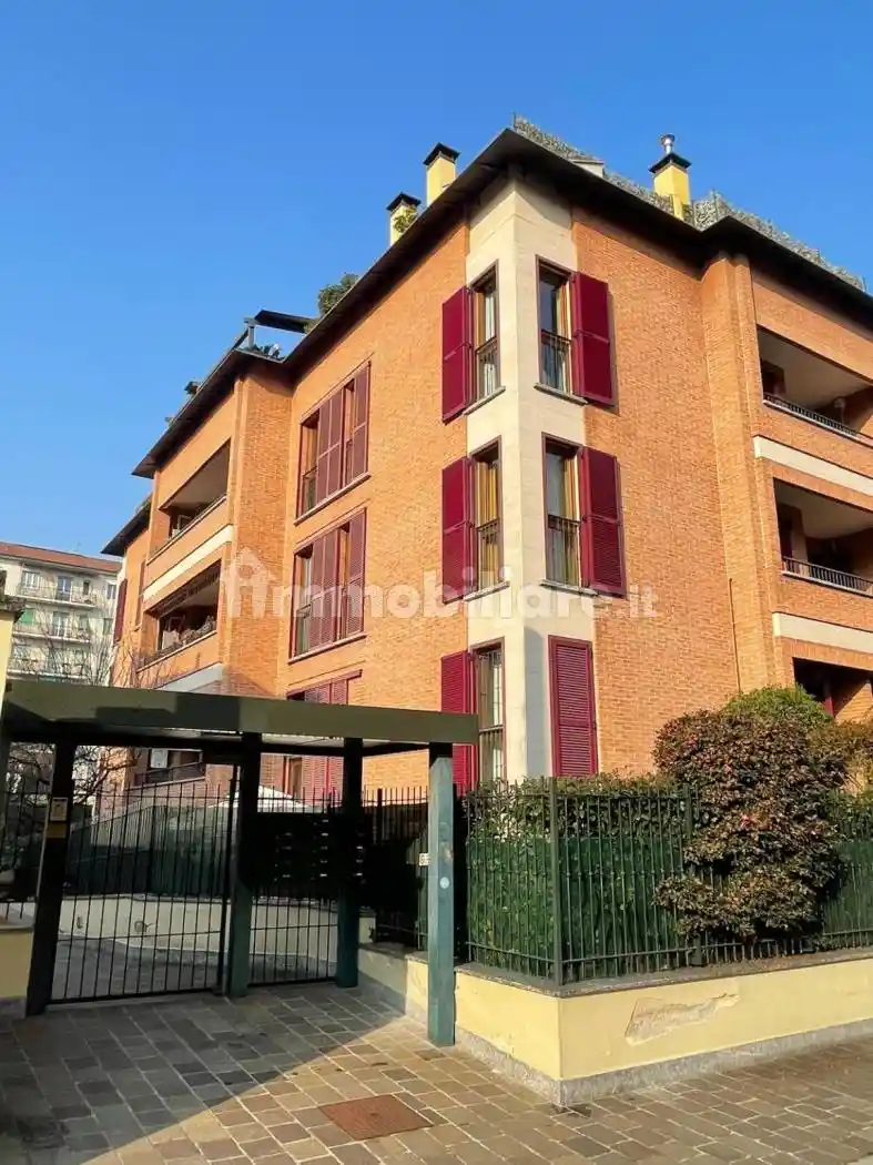 Appartamento in vendita a Monza