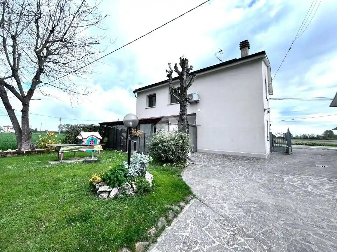 Villa in vendita a Malalbergo