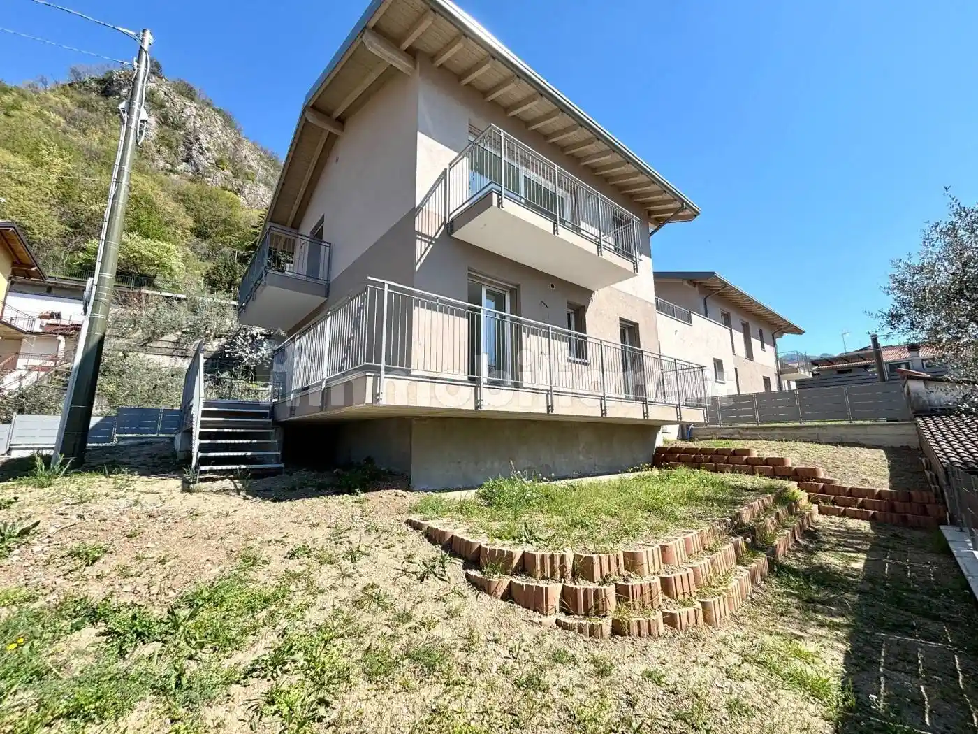 Villa in vendita a Marone