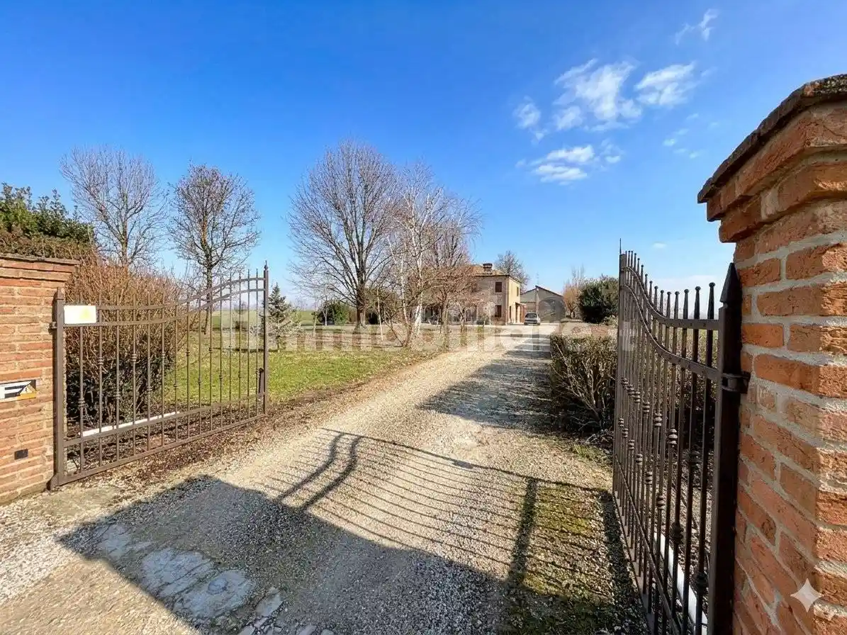 Villa in vendita a Ostellato