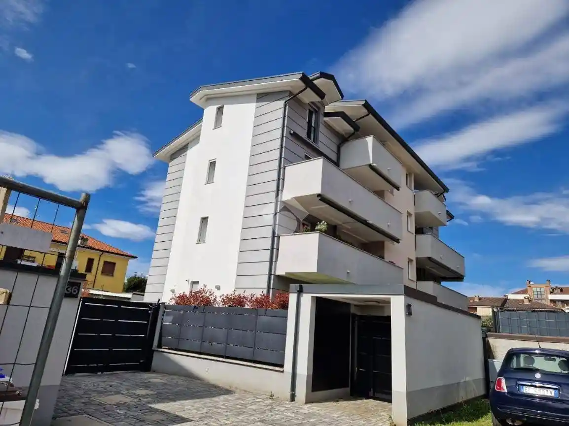 Appartamento in vendita a Limbiate