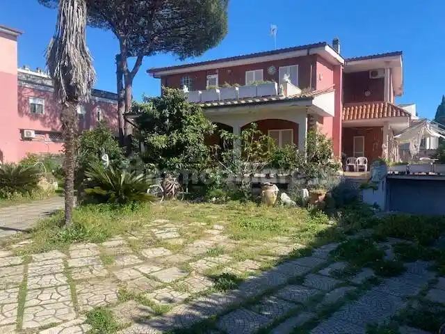 Villa in vendita a Roma