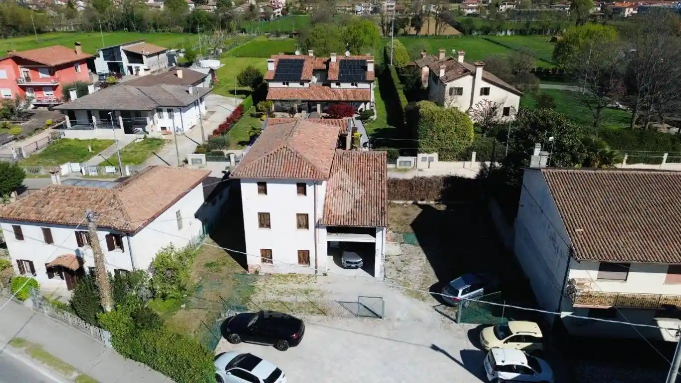 Casa indipendente in vendita a Rossano Veneto